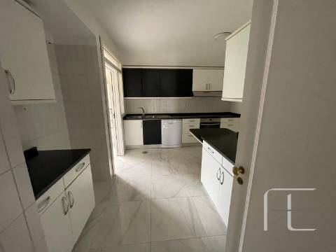 Apartamento T4 Venda em Aldoar, Foz do Douro e Nevogilde,Porto