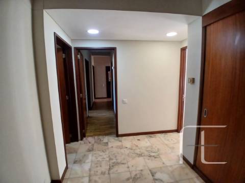 Apartamento T4 Arrendamento em Matosinhos e Leça da Palmeira,Matosinhos