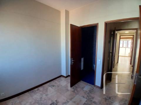 Apartamento T4 Arrendamento em Matosinhos e Leça da Palmeira,Matosinhos