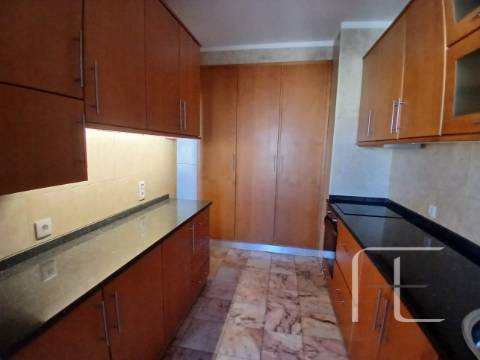 Apartamento T4 Arrendamento em Matosinhos e Leça da Palmeira,Matosinhos
