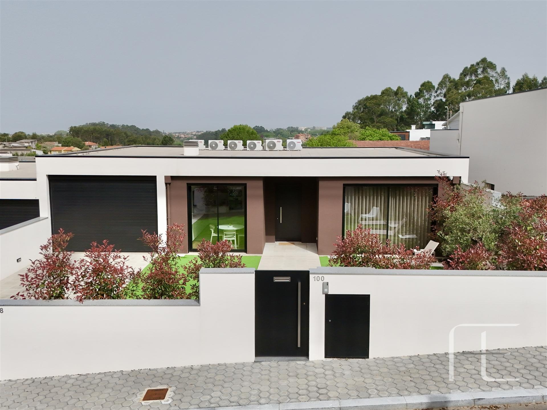 Moradia T3 Venda em Mafamude e Vilar do Paraíso,Vila Nova de Gaia