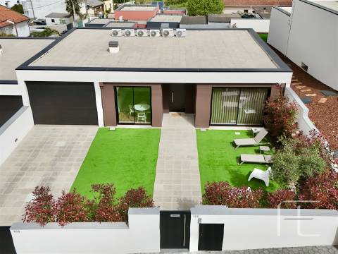 Moradia T3 Venda em Mafamude e Vilar do Paraíso,Vila Nova de Gaia