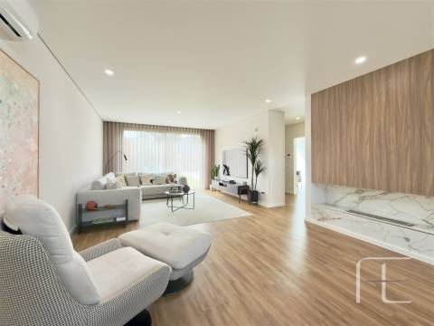 Moradia T3 Venda em Mafamude e Vilar do Paraíso,Vila Nova de Gaia