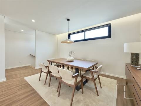 Moradia T3 Venda em Mafamude e Vilar do Paraíso,Vila Nova de Gaia