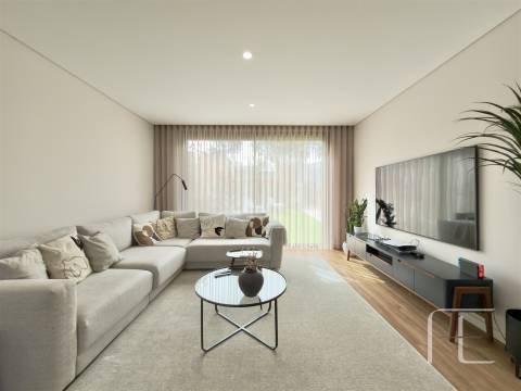 Moradia T3 Venda em Mafamude e Vilar do Paraíso,Vila Nova de Gaia