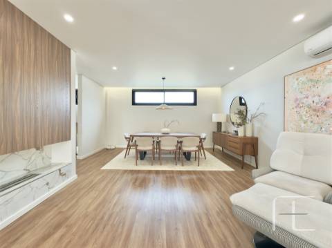 Moradia T3 Venda em Mafamude e Vilar do Paraíso,Vila Nova de Gaia