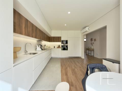 Moradia T3 Venda em Mafamude e Vilar do Paraíso,Vila Nova de Gaia