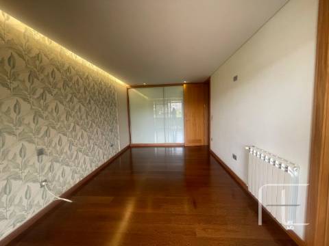 Apartamento T3 Venda em Oliveira do Douro,Vila Nova de Gaia