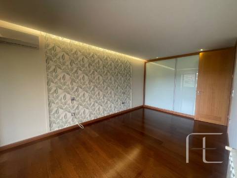 Apartamento T3 Venda em Oliveira do Douro,Vila Nova de Gaia