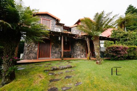 Moradia T3 Venda em Santana,Santana