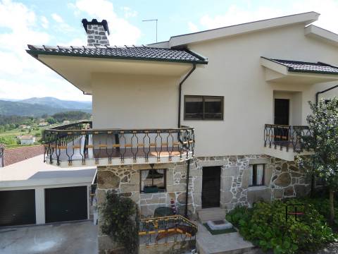 Moradia T7 Venda em Arnóia,Celorico de Basto