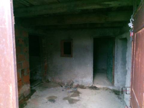 Moradia Devoluta T2 Venda em Sedielos,Peso da Régua