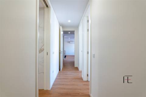 Apartamento T3 Venda em Mafamude e Vilar do Paraíso,Vila Nova de Gaia