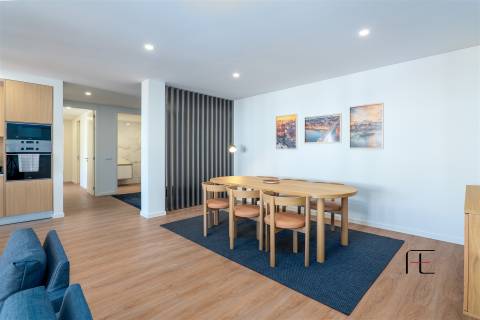 Apartamento T3 Venda em Mafamude e Vilar do Paraíso,Vila Nova de Gaia