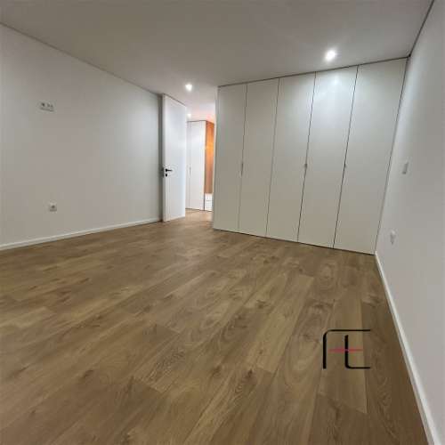 Moradia T3+1 Venda em Merelim (São Paio), Panoias e Parada de Tibães,Braga