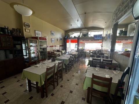 Trespasse de restaurante em Espinho — Licença e Equipamento Incluídos