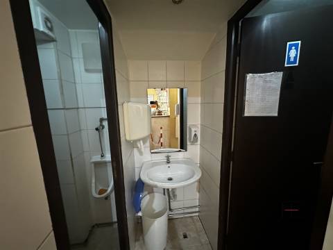 Trespasse de restaurante em Espinho — Licença e Equipamento Incluídos