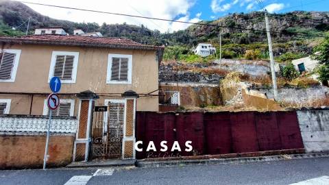 Moradia para Restaurar T6 Venda em Ribeira Brava,Ribeira Brava