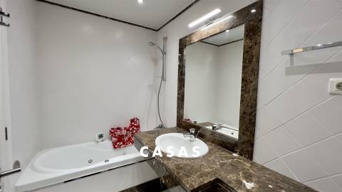 Apartamento T4 Venda em São Martinho,Funchal