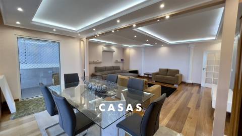 Apartamento T4 Venda em São Martinho,Funchal