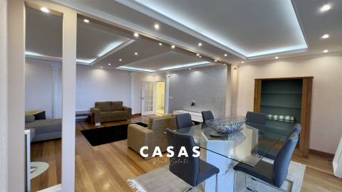 Apartamento T4 Venda em São Martinho,Funchal