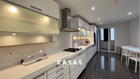 Apartamento T4 Venda em São Martinho,Funchal