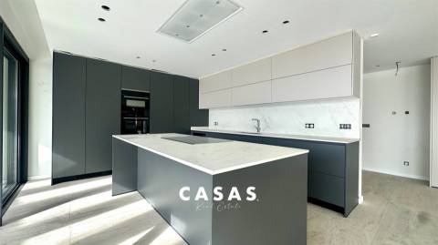 EXCLUSIVA PENTHOUSE T4 COM PISCINA PRIVADA - Funchal, Madeira Island