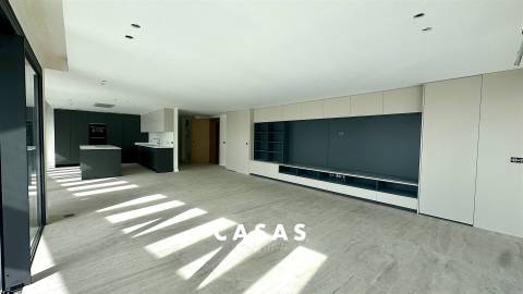 EXCLUSIVA PENTHOUSE T4 COM PISCINA PRIVADA - Funchal, Madeira Island