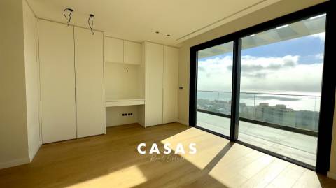 EXCLUSIVA PENTHOUSE T4 COM PISCINA PRIVADA - Funchal, Madeira Island