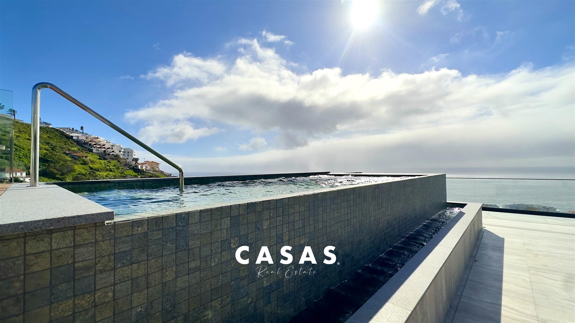 EXCLUSIVA PENTHOUSE T4 COM PISCINA PRIVADA - Funchal, Madeira Island