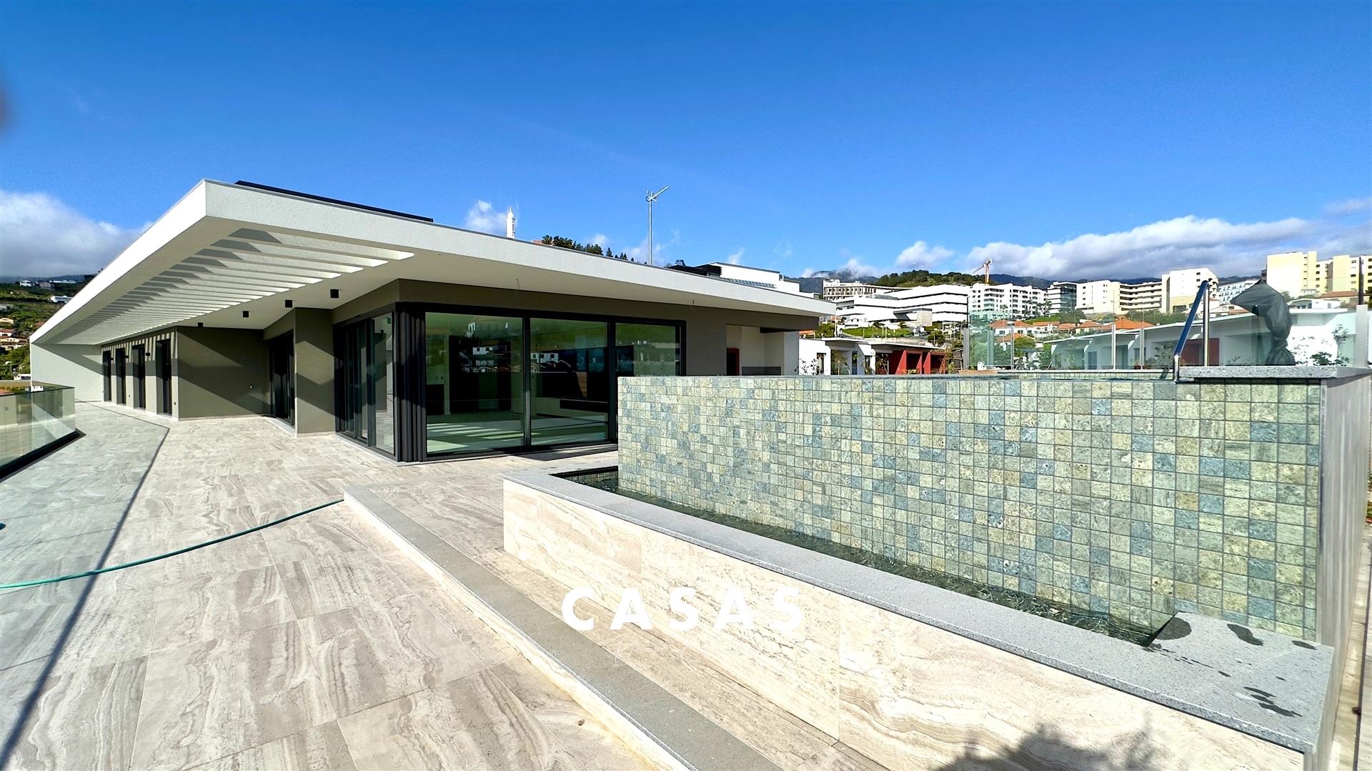EXCLUSIVA PENTHOUSE T4 COM PISCINA PRIVADA - Funchal, Madeira Island
