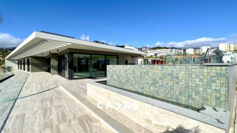 EXCLUSIVA PENTHOUSE T4 COM PISCINA PRIVADA - Funchal, Madeira Island