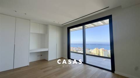 EXCLUSIVA PENTHOUSE T4 COM PISCINA PRIVADA - Funchal, Madeira Island