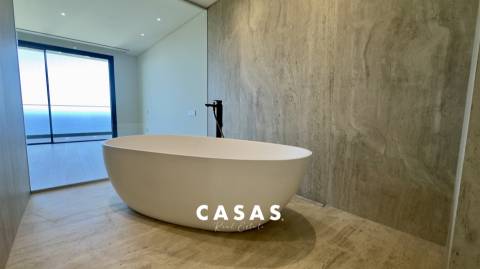EXCLUSIVA PENTHOUSE T4 COM PISCINA PRIVADA - Funchal, Madeira Island