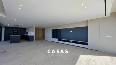 EXCLUSIVA PENTHOUSE T4 COM PISCINA PRIVADA - Funchal, Madeira Island
