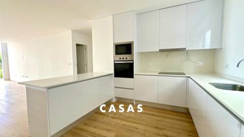 Fabuloso Apartamento T3 em Câmara de Lobos pronto a estrear