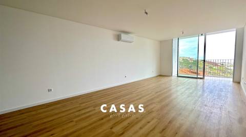 Fabuloso Apartamento T3 em Câmara de Lobos pronto a estrear