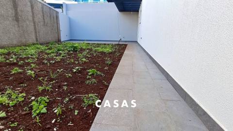 Moradia Geminada T3 Venda em São Roque,Funchal