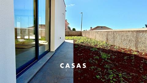 Moradia Geminada T3 Venda em São Roque,Funchal