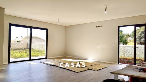 Moradia Geminada T3 Venda em São Roque,Funchal