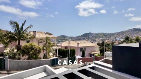 Moradia Geminada T3 Venda em São Roque,Funchal