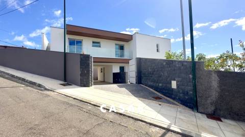 Moradia T3 Venda em São Martinho,Funchal