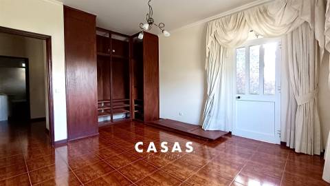 Moradia T4 Venda em Estreito de Câmara de Lobos,Câmara de Lobos