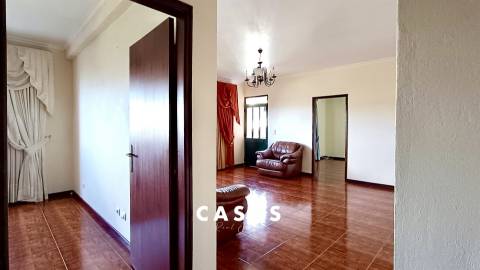 Moradia T4 Venda em Estreito de Câmara de Lobos,Câmara de Lobos