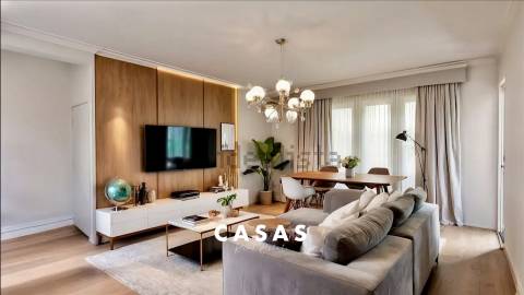 Moradia T4 Venda em Estreito de Câmara de Lobos,Câmara de Lobos