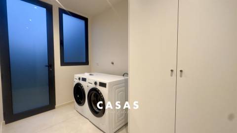 Moradia T3 com piscina e vista sobre o Funchal