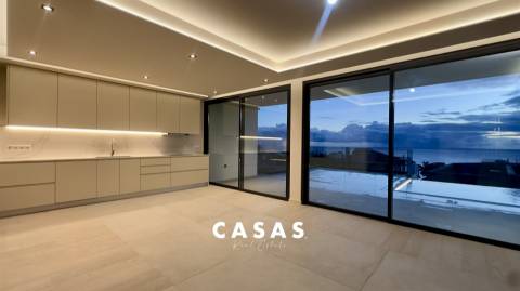 Moradia T3 com piscina e vista sobre o Funchal