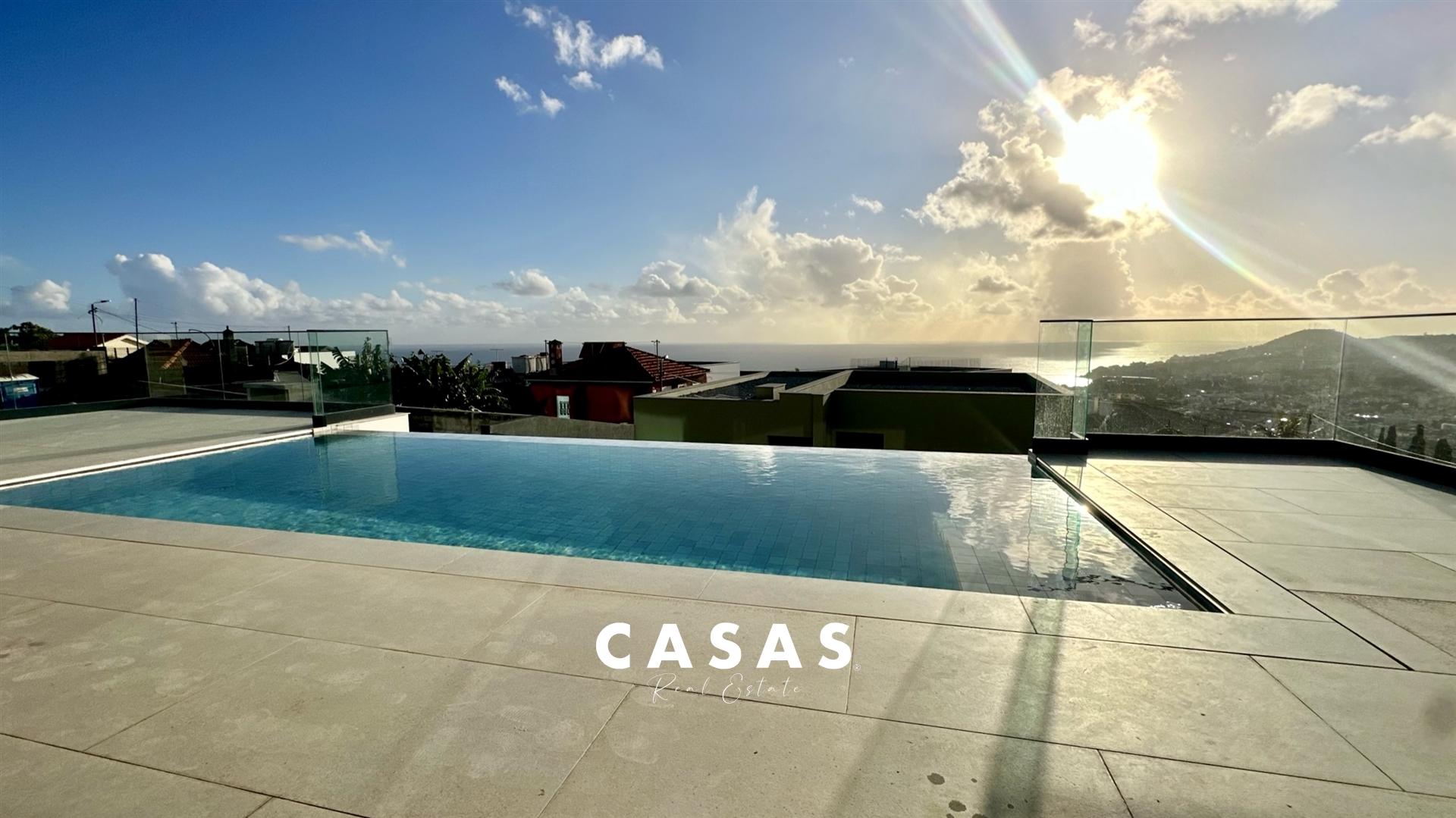 Moradia T3 com piscina e vista sobre o Funchal