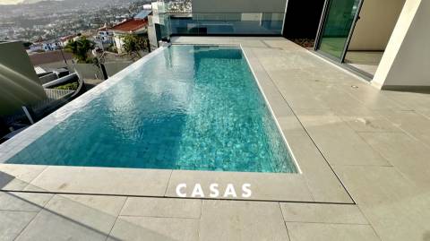 Moradia T3 com piscina e vista sobre o Funchal