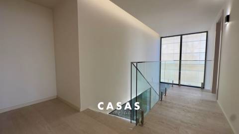 Moradia T3 com piscina e vista sobre o Funchal